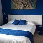 Bed & Breakfast Color 4*