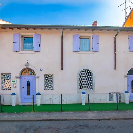 Bed and breakfast Kedimore - Color House 3*