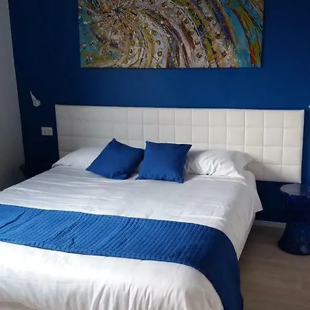 Bed & Breakfast Color 4*
