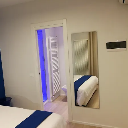 Color 4* فيرونا