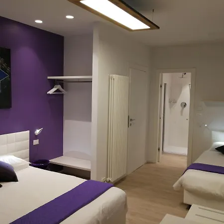 Color 4* فيرونا