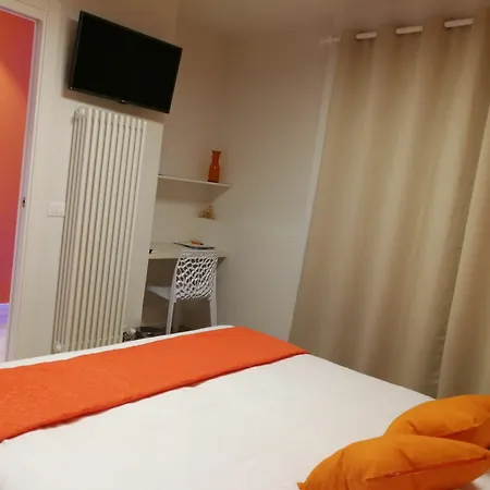 Bed & Breakfast Color