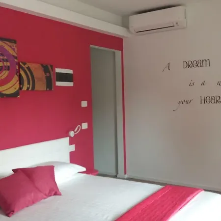 Color فندق مبيت وإفطار 4*